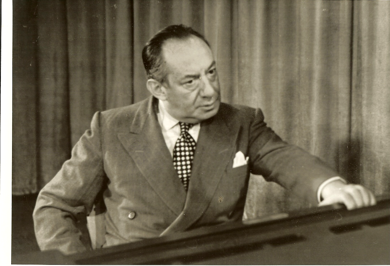 Heymann am Klavier 1956. Foto: Elisabeth Trautwein-Heymann